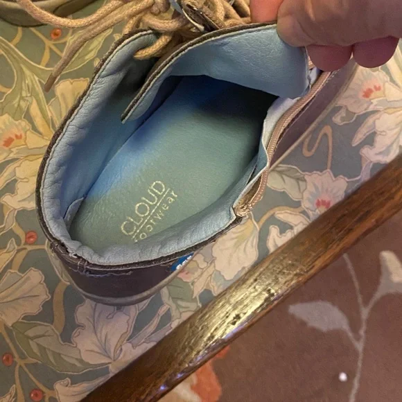 Cloud Aika Leather High-top Sneaker - Picture 7 of 9